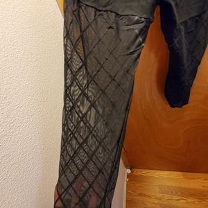 GUC Torrid size 4 diamond mesh leggings